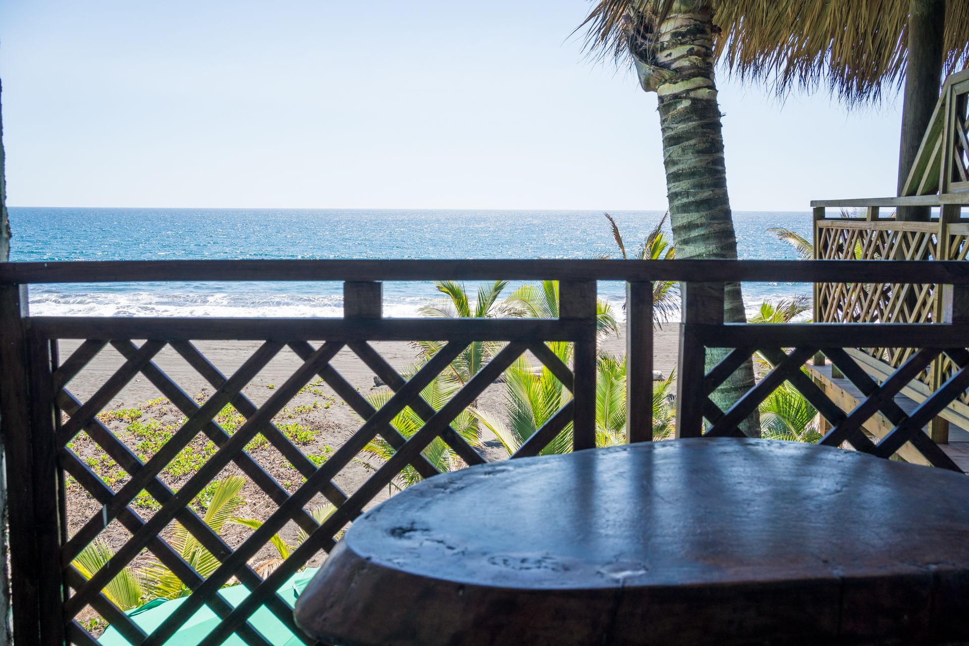 Estudio con balcón y vista al mar, fotografía 3
